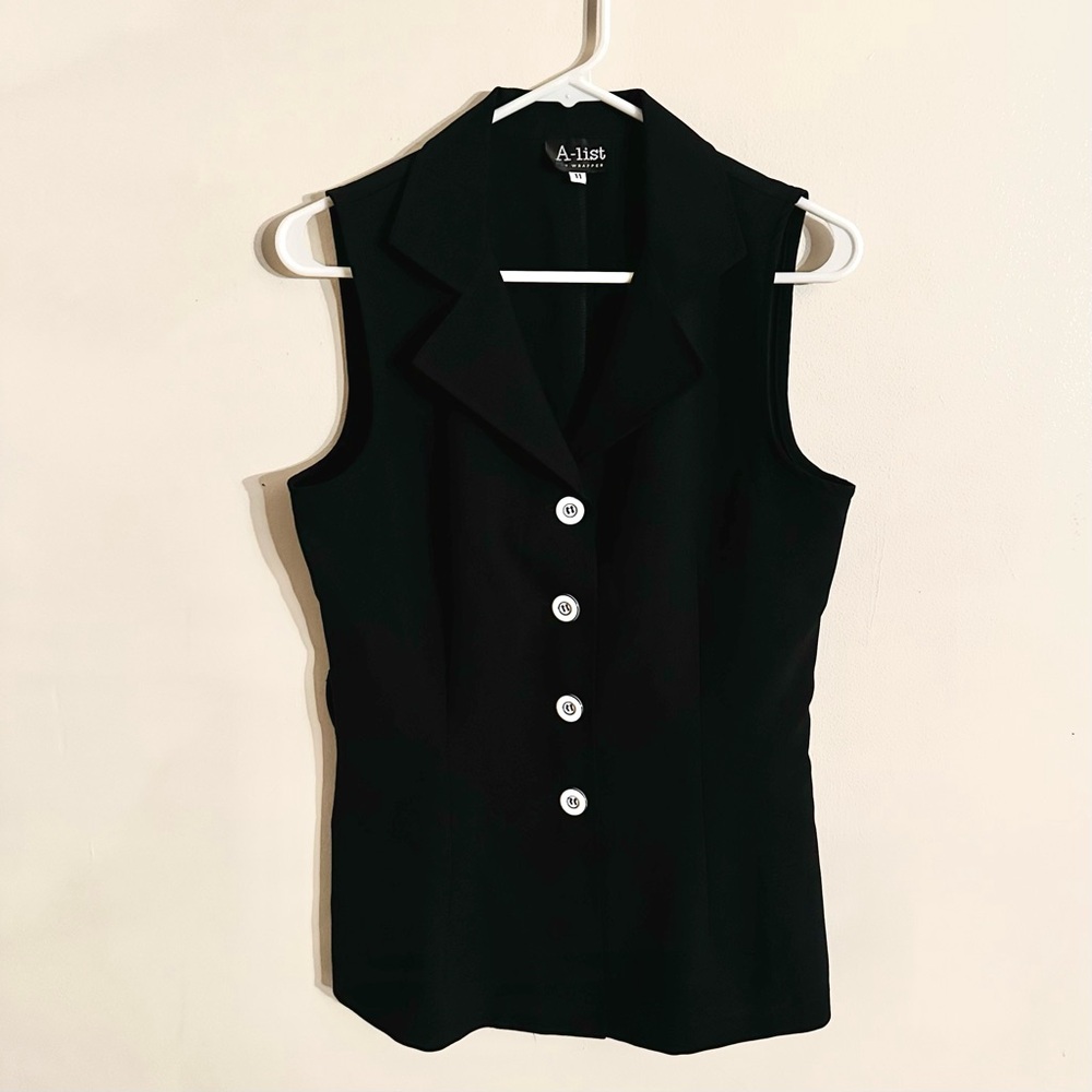 Black Sleeveless Vest